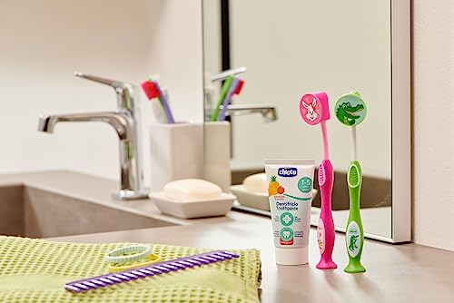 Chicco Spazzolino Da Denti, Con Setole Fini, Spazzolino Per Bambini, Spazzolino Delicato, Testina Con Pulisci Lingua, Ergonomico Con Presa Antiscivolo, Colori assortiti, Bimba, 3-6 Anni