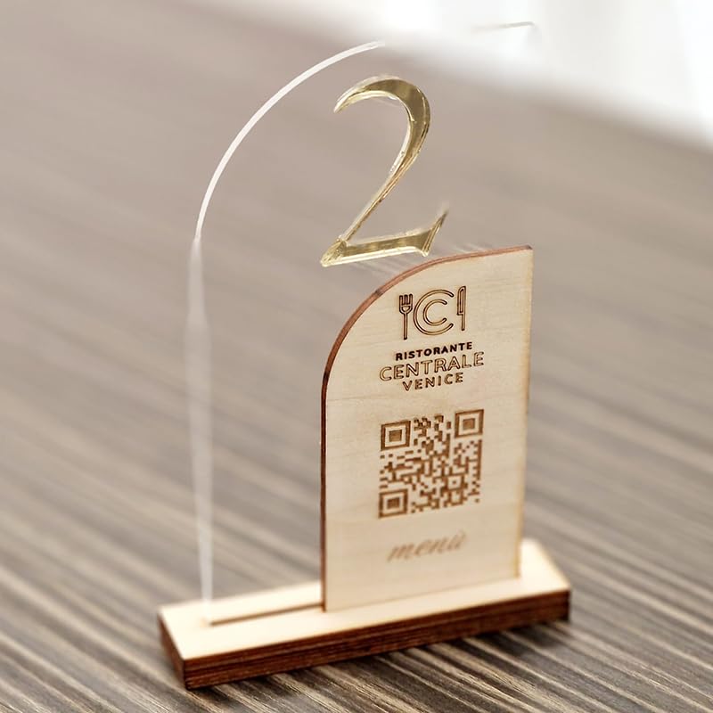 Segnatavolo in Plexiglass e Legno per Ristorante, Pizzeria, Bar, Trattoria | Segnaposto Numerato Personalizzato Intaglio Laser, con QR code per Menù on line e Logo Aziendale.