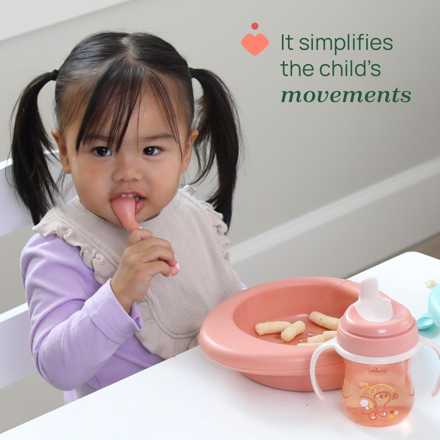 Chicco, Primo Cucchiaio, Cucchiaio Neonato per lo Svezzamento, Piccolo e Leggero, con Forma Angolata e Impugnatura Ergonomica per Imparare a Mangiare in Autonomia, per Bambini 8 Mesi+, Azzurro
