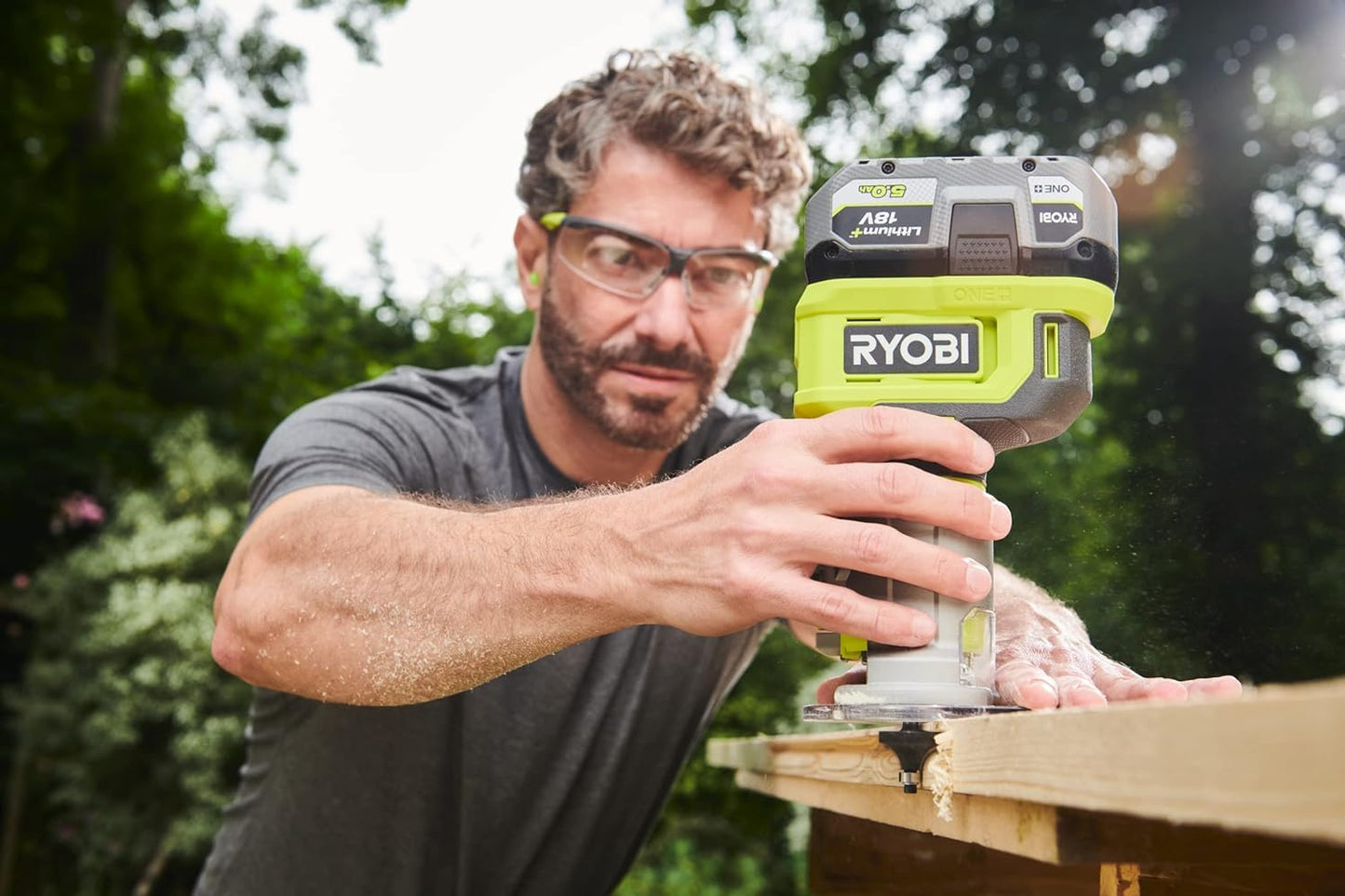 Ryobi RTR18-0, 18V One+ Battery-Powered Trimmer, Wood Router with LED Light and Accessories Included, 20,000-30,000 rpm, Working Depth Adjustment, Battery Not Included