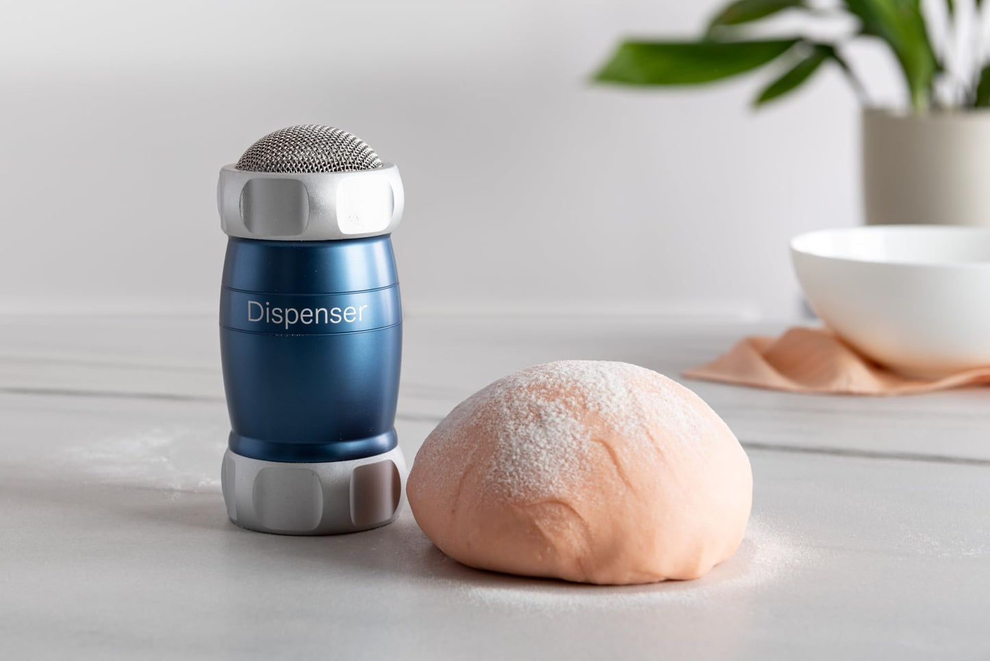 Marcato Dispenser Powder Blu, Spargi Zucchero a Velo, Alluminio Anodizzato, 10x5x5 cm, Design Elegante, Facile da Usare