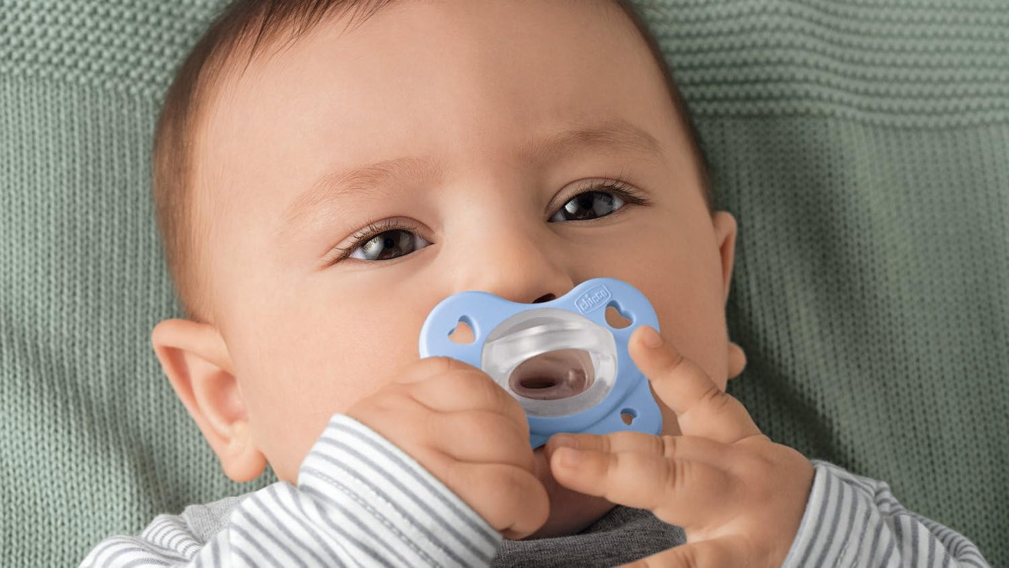 Chicco Gommotto Dual Soft, Ciuccio in Silicone 2-6 Mesi, Bicolore, Set di Gommotti con Doppia Morbidezza, Supportano la Respirazione e Favoriscono il Corretto Sviluppo della Bocca, 2 Pezzi, Bimbo