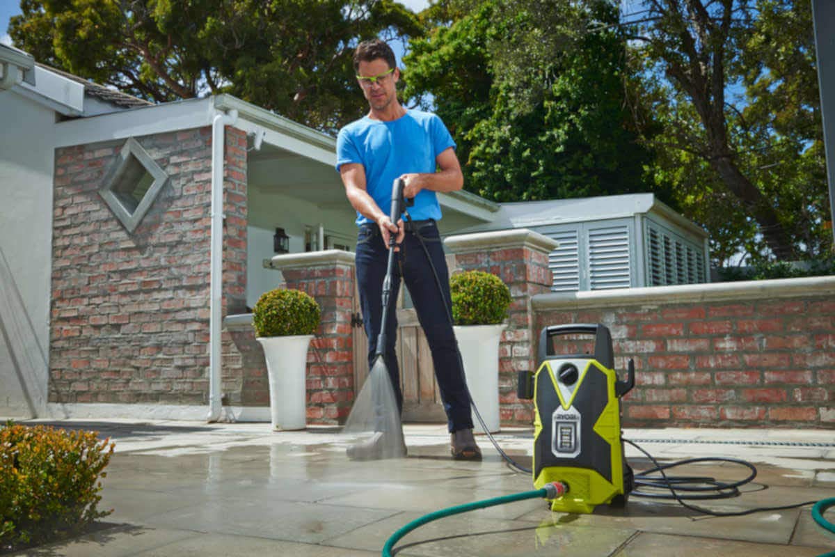 RYOBI Rondella elettrica ad alta pressione 1800 W RPW130XRBB (130 bar, portata 380 l/h, pompa in alluminio assiale, con lancia turbo e vario, pulitore per terrazze, spazzola multiuso, tubo da 6 m