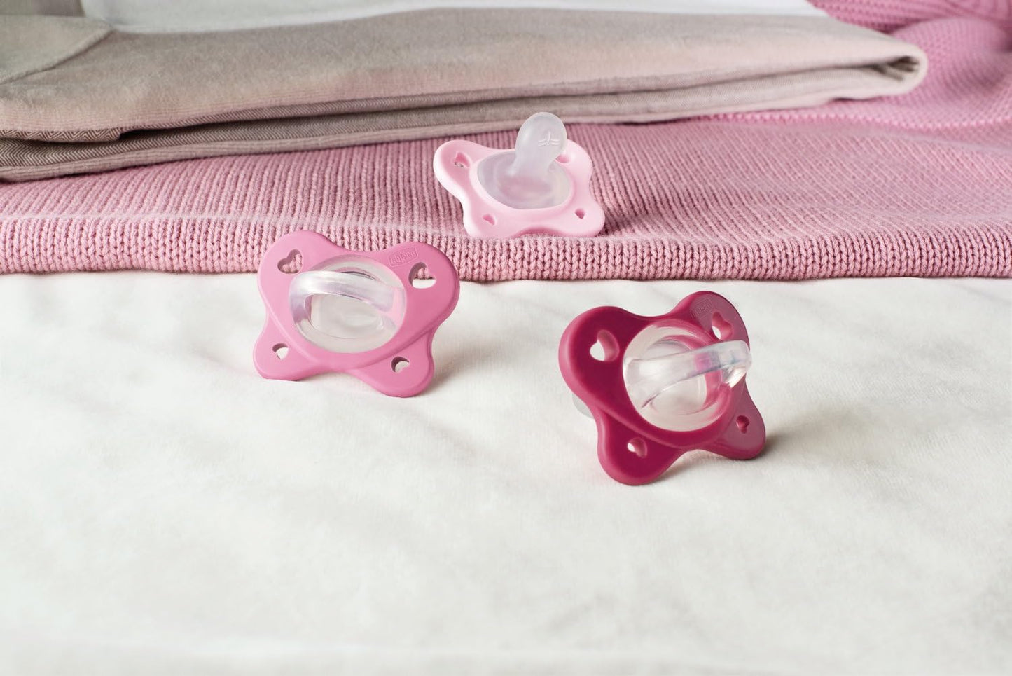 Chicco Gommotto Dual Soft, Ciuccio in Silicone 2-6 Mesi, Bicolore, Set di Gommotti con Doppia Morbidezza, Supportano la Respirazione e Favoriscono il Corretto Sviluppo della Bocca, 2 Pezzi, Bimba