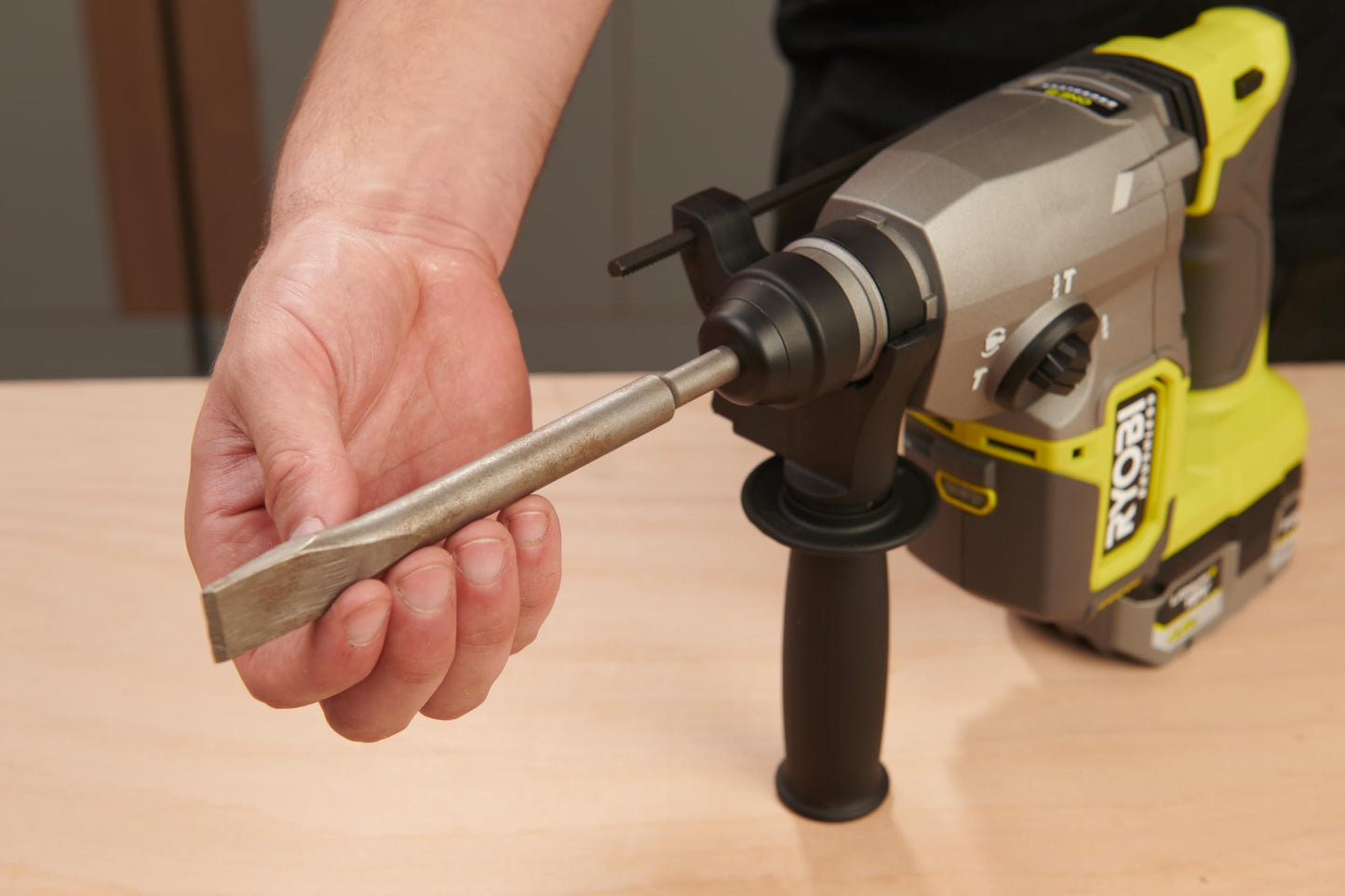 Ryobi RSDS18BL-0 18V ONE+ Cordless Brushless SDS+ Trapano (Strumento Nudo)