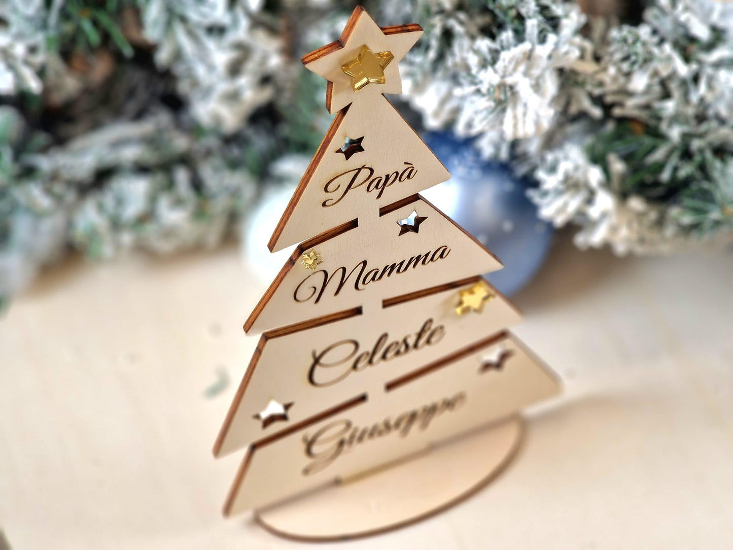 Albero di Natale Personalizzato 25cm | Alberello in Legno Personalizzabile con Nomi della Famiglia o Testo inciso al Laser