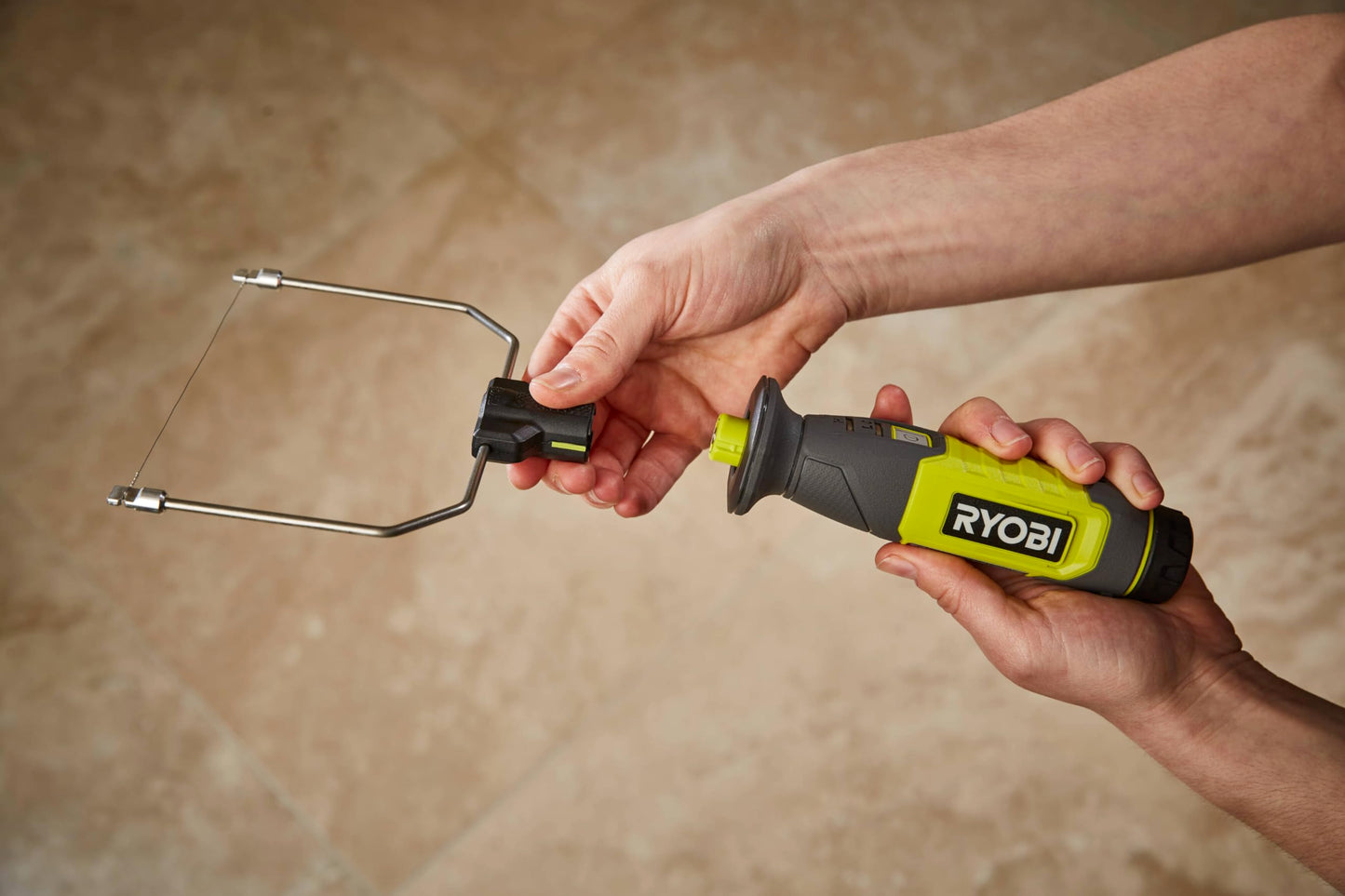 RYOBI RHC4-120G Coupeur à chaud pour polystyrène rechargeable avec batterie 4V