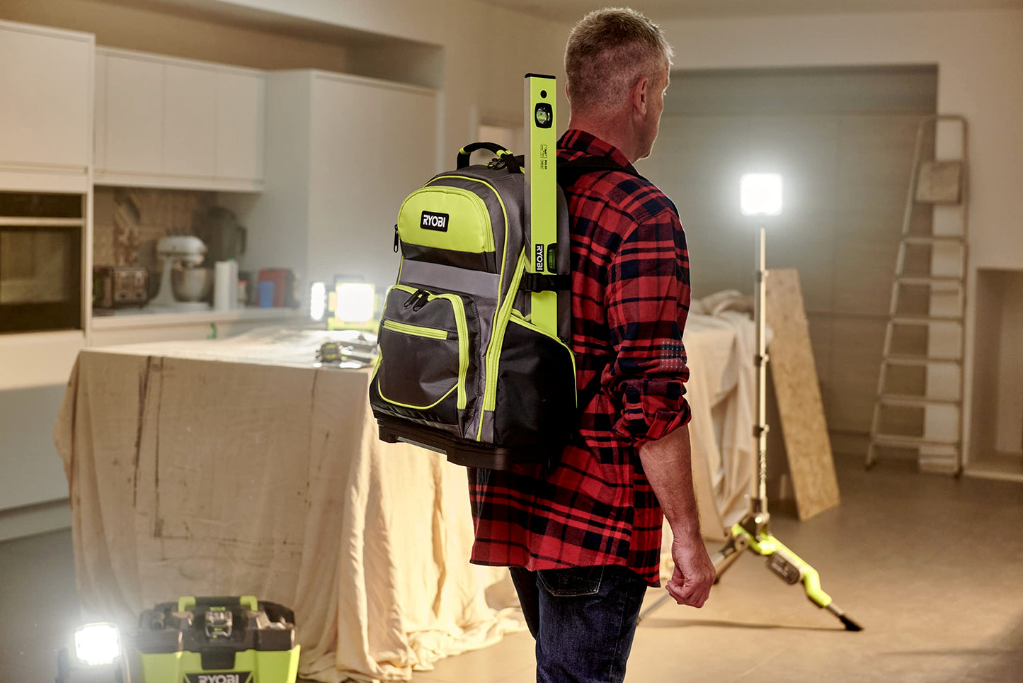 RYOBI - Zaino (32 x 47 x 16,5 cm) Capacità: 20 kg - Materiale della borsa: poliestere 600 denari - Materiale delle tasche: poliestere 1680 denari - Base rinforzata e impermeabile - RSSBP1