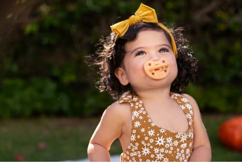 PhysioForma Gommotto Luxe, Silicone Pacifier 6 - 16 Months, Set of Soft and Delicate Rubbers, Support Physiological Breathing and Promote Correct Mouth Development, 2 Pieces, Baby Girl