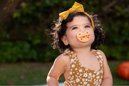 PhysioForma Gommotto Luxe, Silicone Pacifier 6 - 16 Months, Set of Soft and Delicate Rubbers, Support Physiological Breathing and Promote Correct Mouth Development, 2 Pieces, Baby Girl