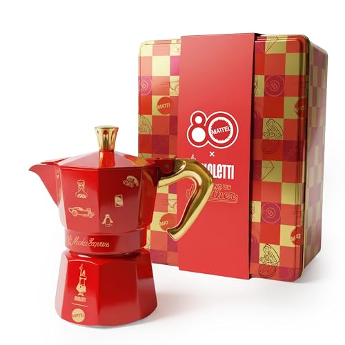 Bialetti Moka Express da 3 Tazze Edizione Mattel® Ottantesimo, Caffettiera da Collezione con Latta Celebrativa – Prodotto in Alluminio, Non Adatta all’Induzione, Rossa (130ml)