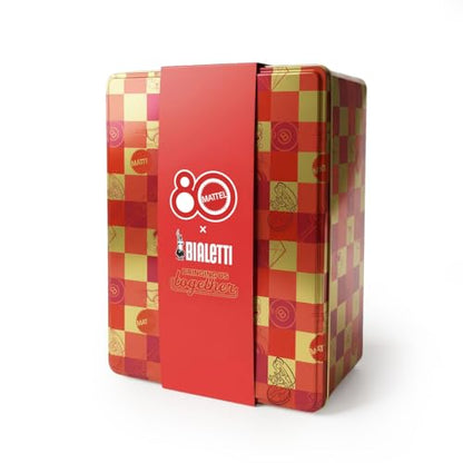 Bialetti Moka Express da 3 Tazze (130ml) Edizione Mattel® Ottantesimo, Caffettiera da Collezione con Latta Celebrativa – Prodotto in Alluminio, Non Adatta all’Induzione, Rossa