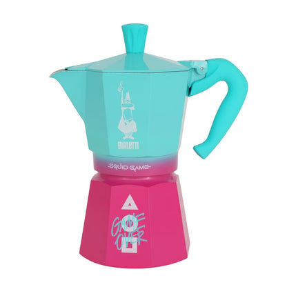 Bialetti Moka Express Squid Game© 6 Tazze, Manico Antiscottatura, Non Adatto all'Induzione, 270ml, Alluminio