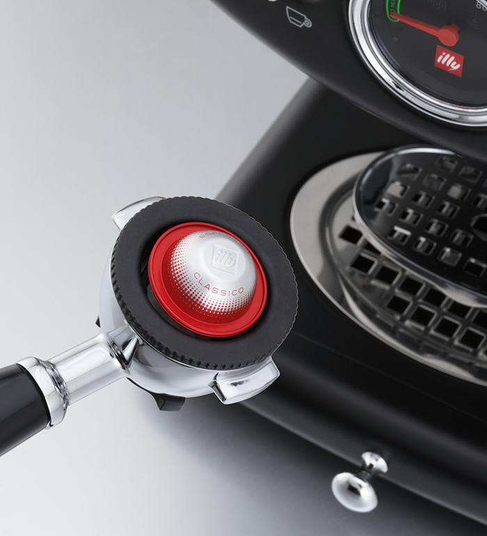 ILLY 60610 X1 Macchina Caffè a Capsule X-CAPS , Colore Nero