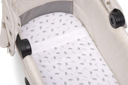 Chicco Set Lenzuola Universali per Navicella, 100% Bambù, Bianco con Motivo Greenery, 36 x 79 cm, Lenzuolo con Angoli e Superiore