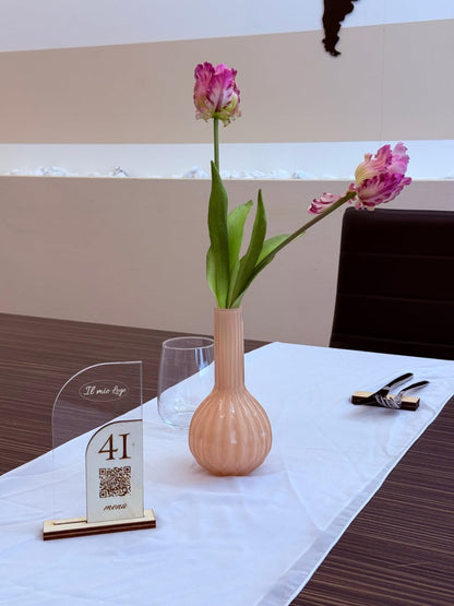 Segnatavolo in Plexiglass e Legno per Ristorante, Pizzeria, Bar, Trattoria | Segnaposto Numerato Personalizzato Intaglio Laser, con QR code per Menù on line e Logo Aziendale.