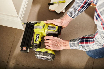 Ryobi R18GN18-0 Groppinatrice 18V ONE+, Tecnologia AirStrike, con Due Modalità d'Uso, Include una Leva di Rilascio per Groppini Inceppati, Groppini 18GA, Batteria Non Inclusa