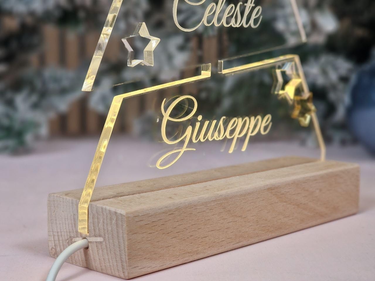 Lampada Led Albero di Natale Personalizzato 25cm | Alberello in Plexiglass Trasparente Personalizzabile con Nomi della Famiglia o Testo inciso al Laser