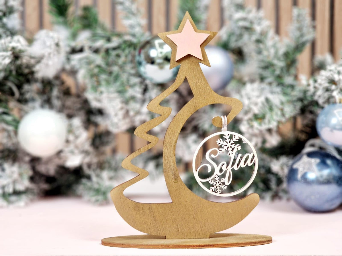 Alberello di Natale 20cm in Legno con Nome Personalizzabile su Pallina, Legno di Pioppo 4mm