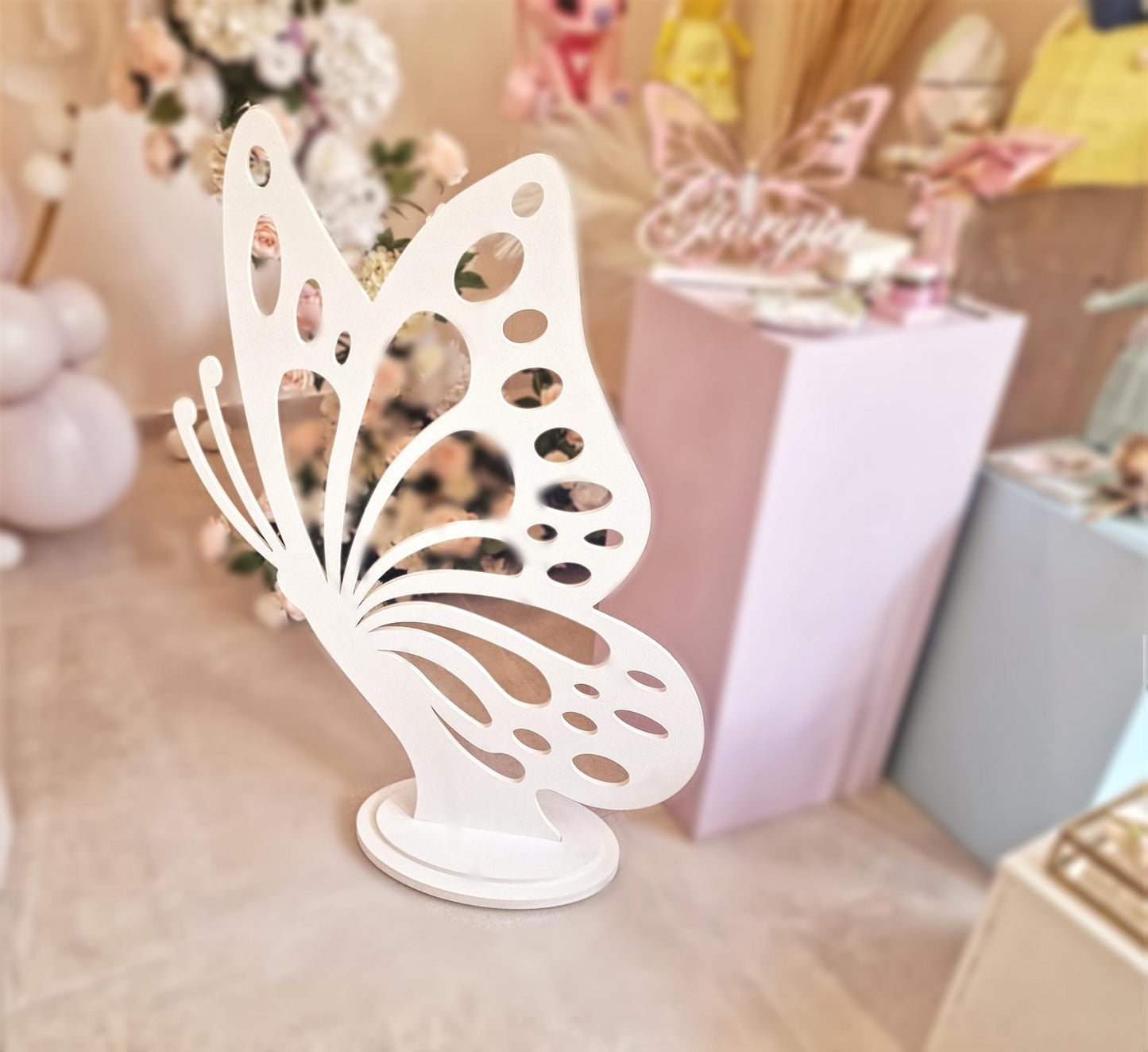 Farfalla da 1 Metro | Struttura per Allestimenti Party, Sagoma in Legno spessore 8mm con Solida Base | Backdrop per Scenografie e Weddind