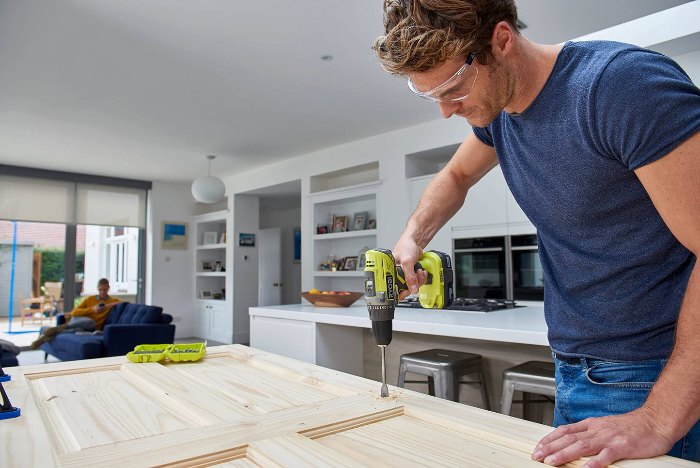 Ryobi R18DD3 – 0 Trapano Avvitatore a Batteria 18V ONE+, Batteria non Inclusa, con Luce LED, 2 Velocità, per Legno e Metallo