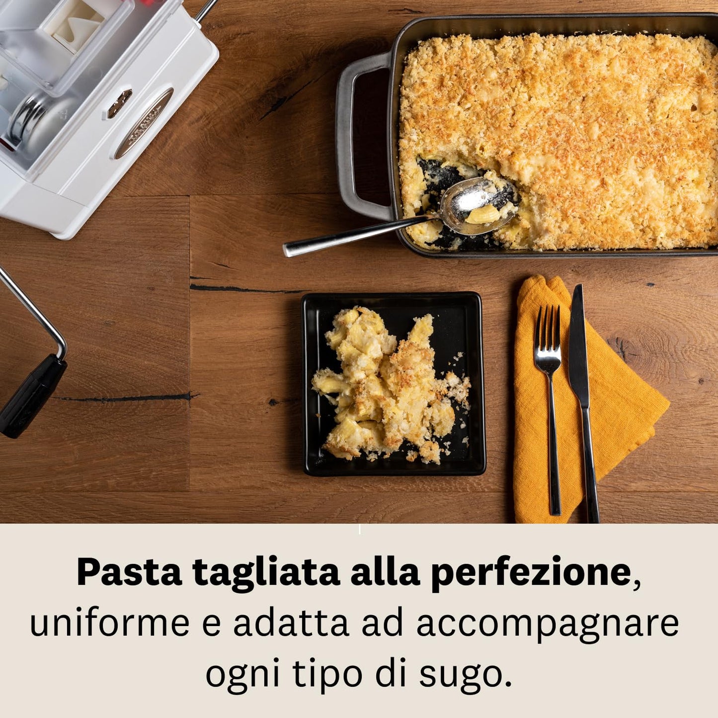 Marcato Macchina per la Pasta, Pasta Maker, Trafila per Pasta Fresca, Manuale, 5 Trafile Incluse, per Bucatini, Fusilli, Maccheroni, Maccheroncini, Rigatoni, Made in Italy. Modello: Regina