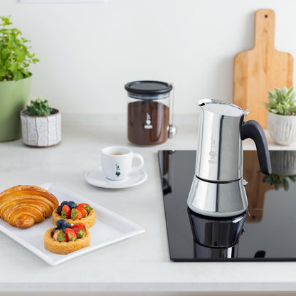 Bialetti Venus - Caffettiera ad induzione, Acciaio inossidabile, Adatta a tutti i tipi di piatti, 4 tazze da caffè (170 ml), Argento